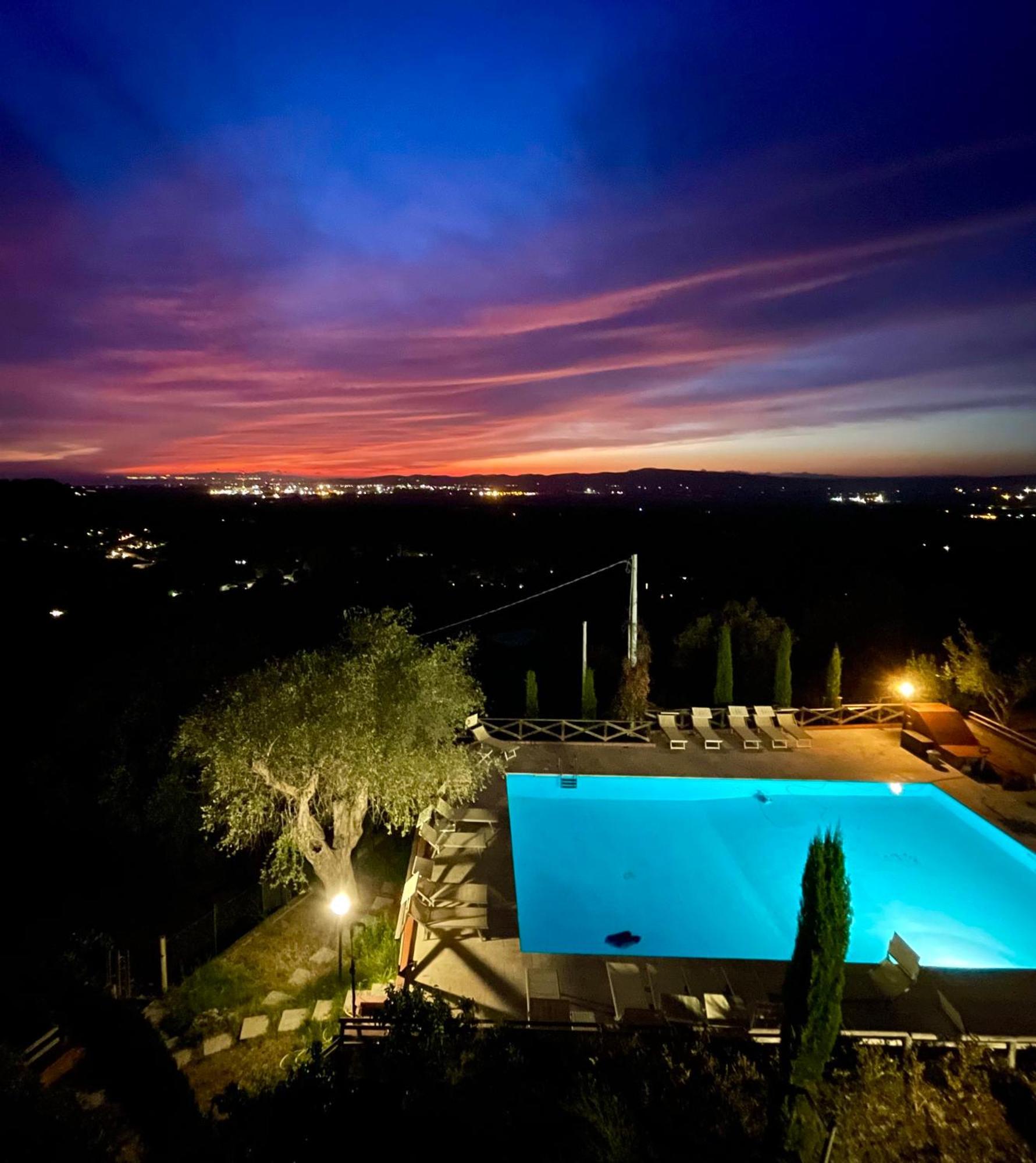 Madonna Del Poggio Cav Aparthotel Scarlino Eksteriør bilde