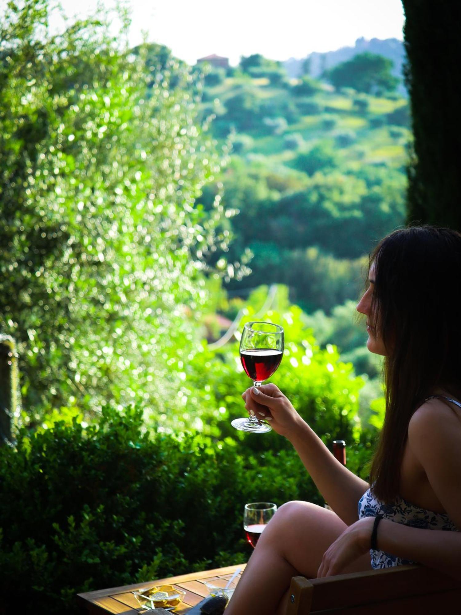 Madonna Del Poggio Cav Aparthotel Scarlino Eksteriør bilde
