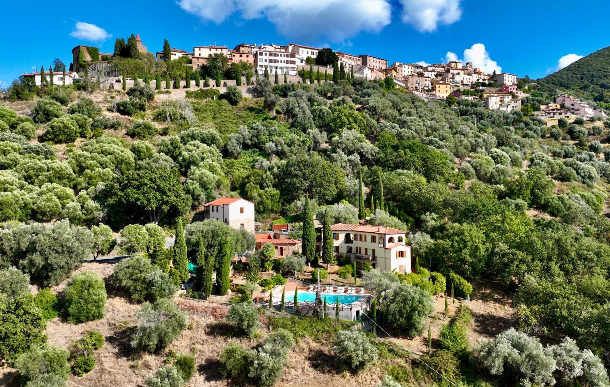 Madonna Del Poggio Cav Aparthotel Scarlino Eksteriør bilde