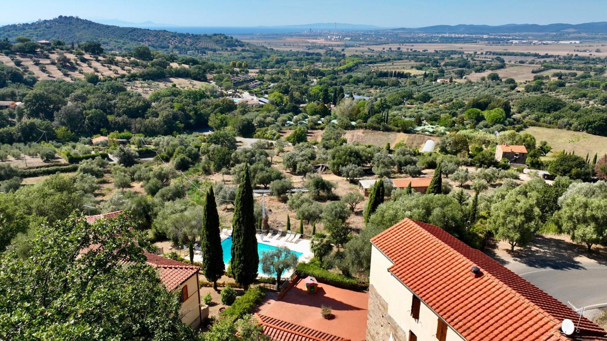 Madonna Del Poggio Cav Aparthotel Scarlino Eksteriør bilde