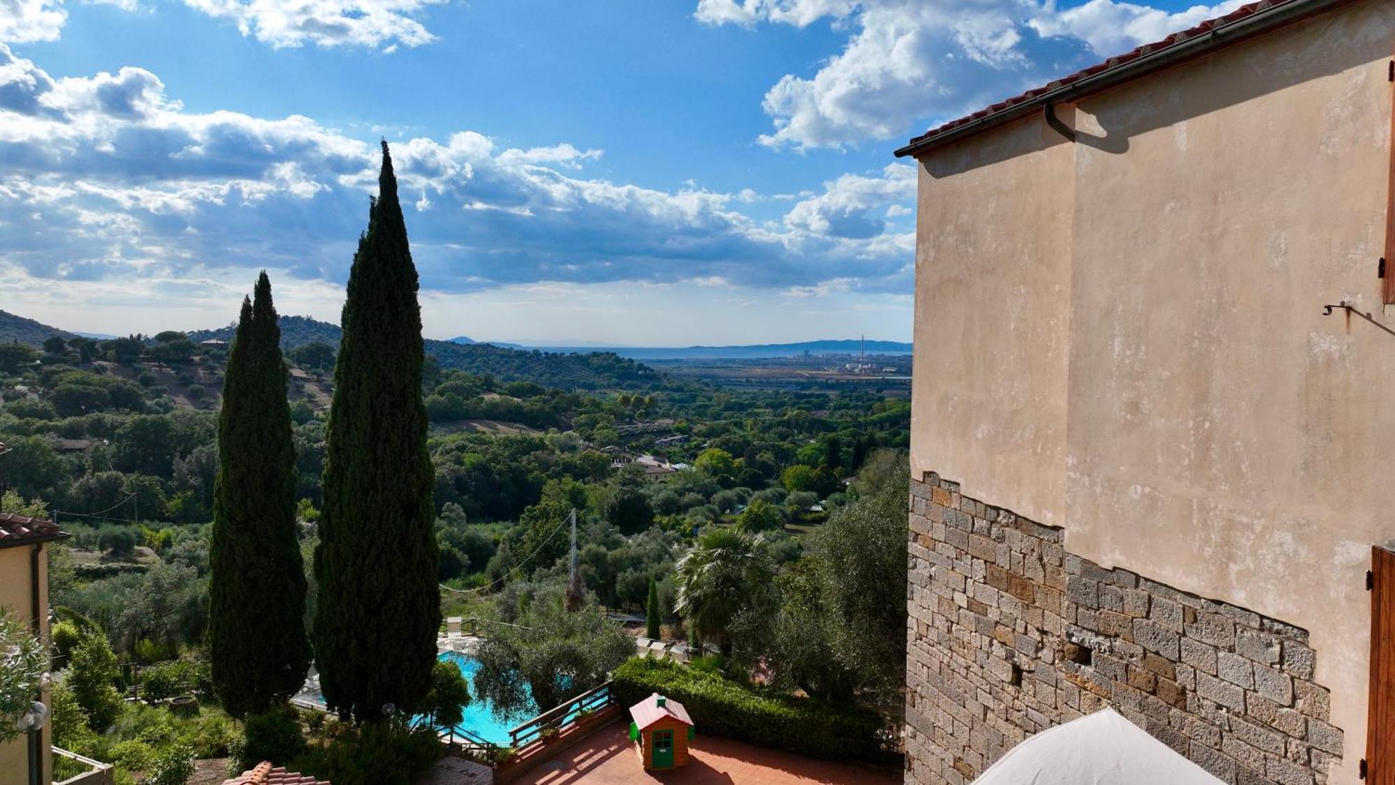 Madonna Del Poggio Cav Aparthotel Scarlino Eksteriør bilde