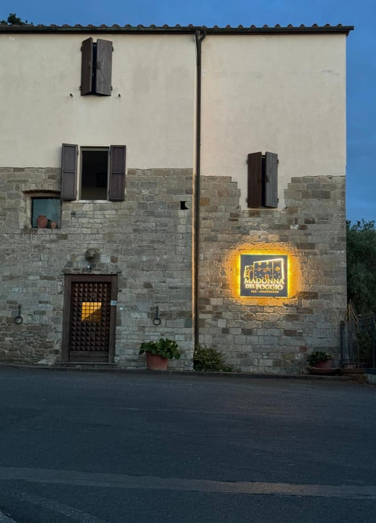 Madonna Del Poggio Cav Aparthotel Scarlino Eksteriør bilde