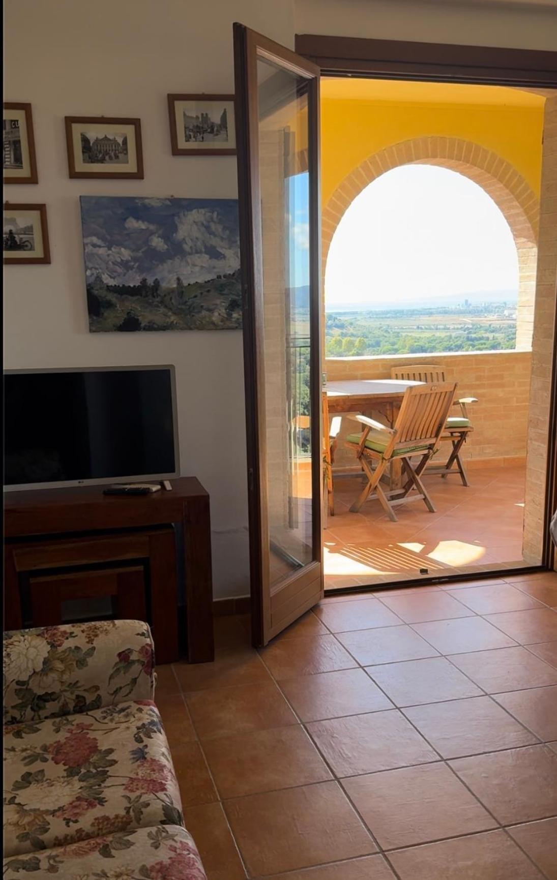 Madonna Del Poggio Cav Aparthotel Scarlino Eksteriør bilde