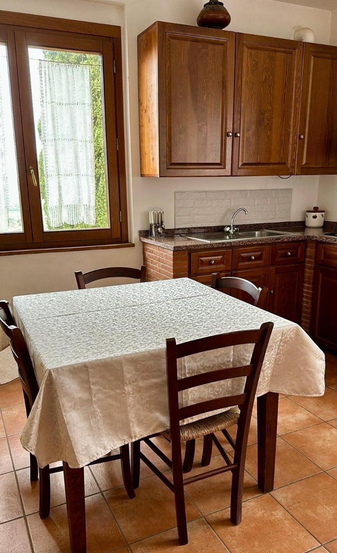 Madonna Del Poggio Cav Aparthotel Scarlino Eksteriør bilde